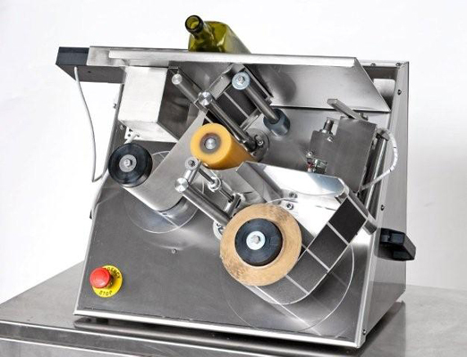 semiautomatic labeller